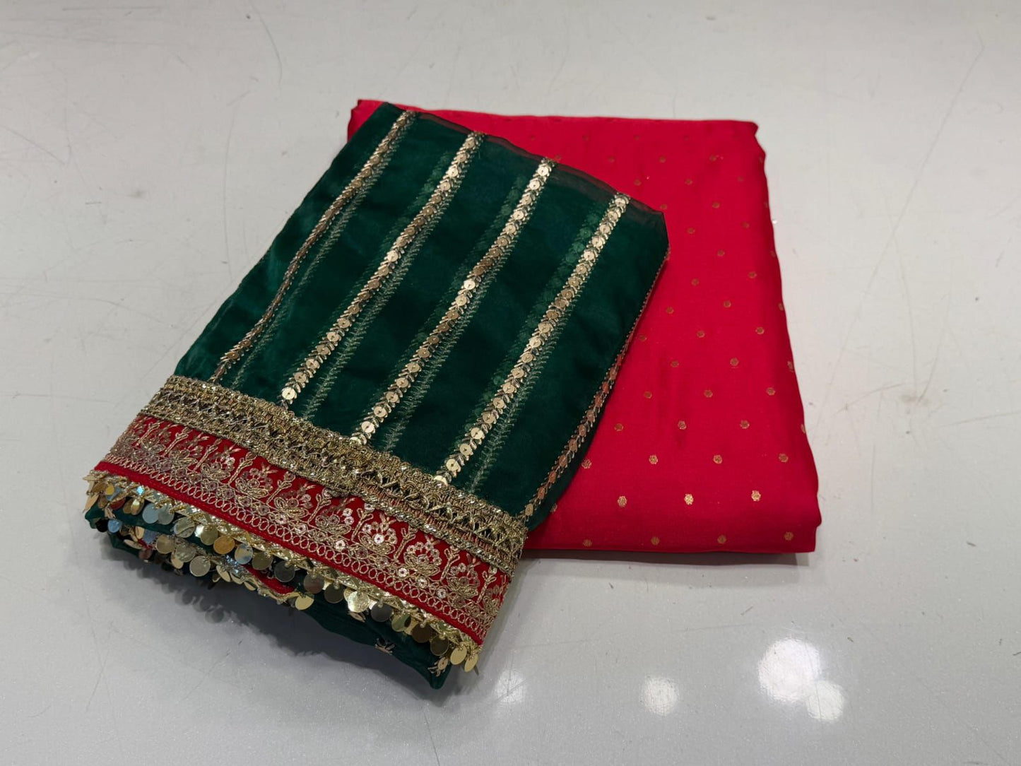 Dot Resham Unstitched 5-Yard Suit & Ready Dupatta