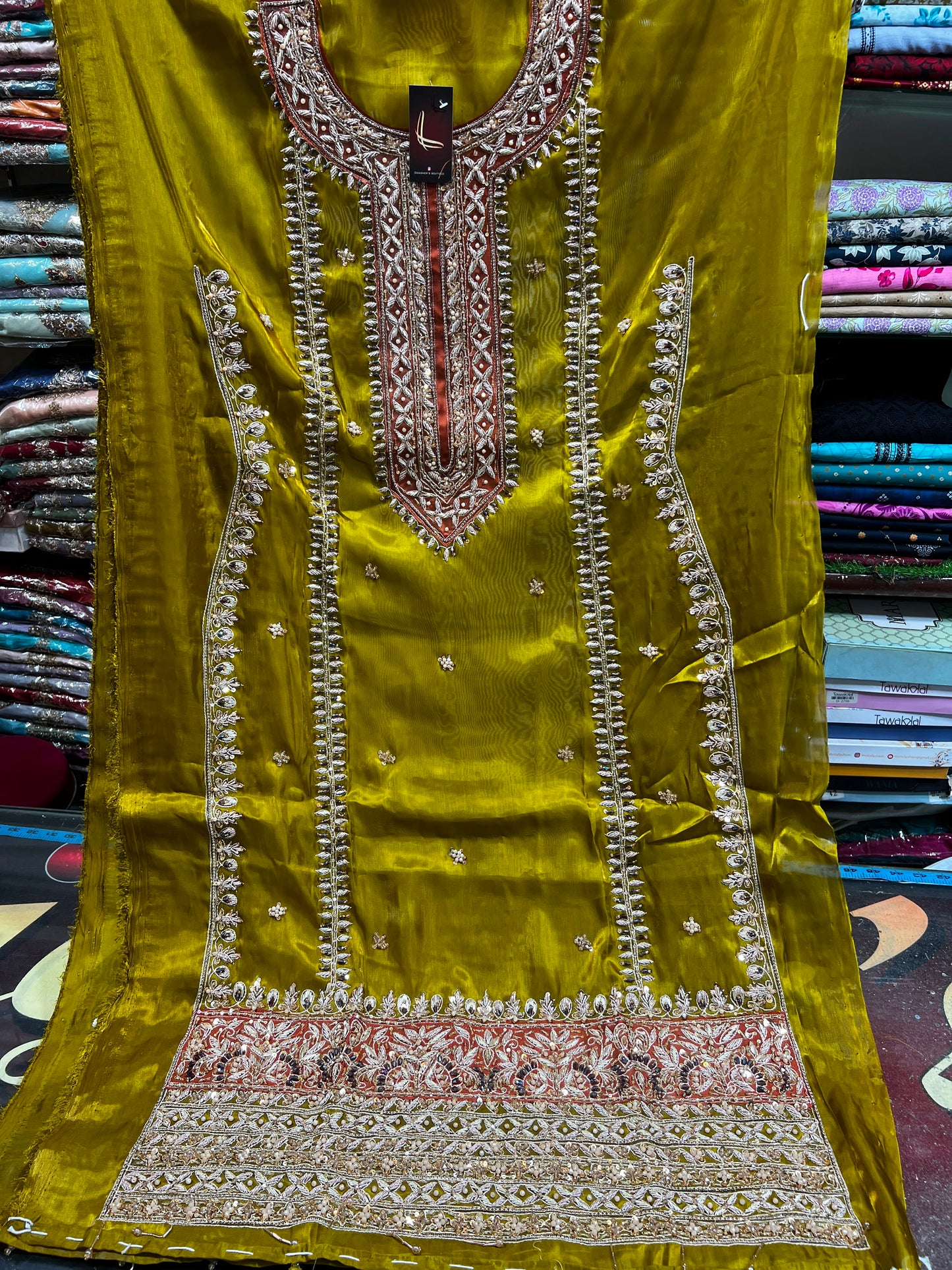 Elegant Sheesha Silk Embroidered Suit with Chiffon Silk Dupatta – 3 Piece Unstitched