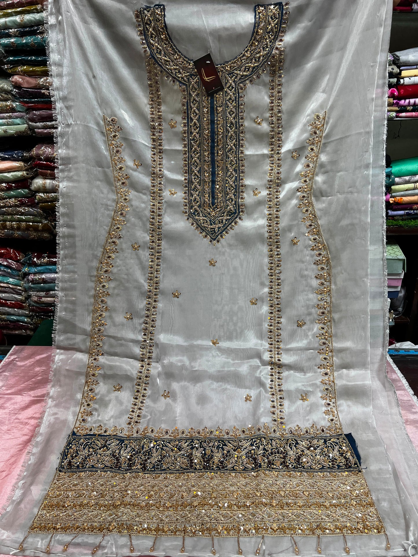 Elegant Sheesha Silk Embroidered Suit with Chiffon Silk Dupatta – 3 Piece Unstitched