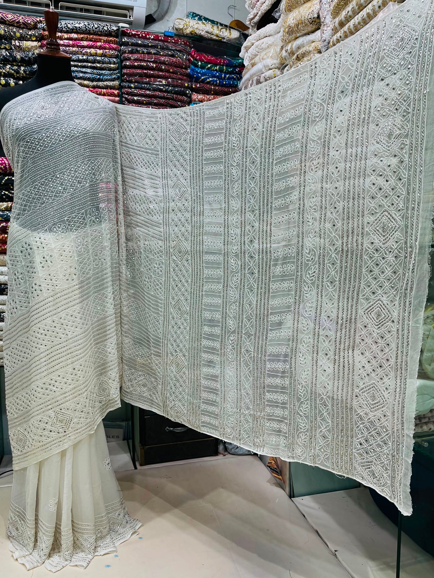 Pure China Crinkle Chiffon Saree | R-Mukesh, Thread Aari & Pure White Silver Mukesh Work (7 Gaz)