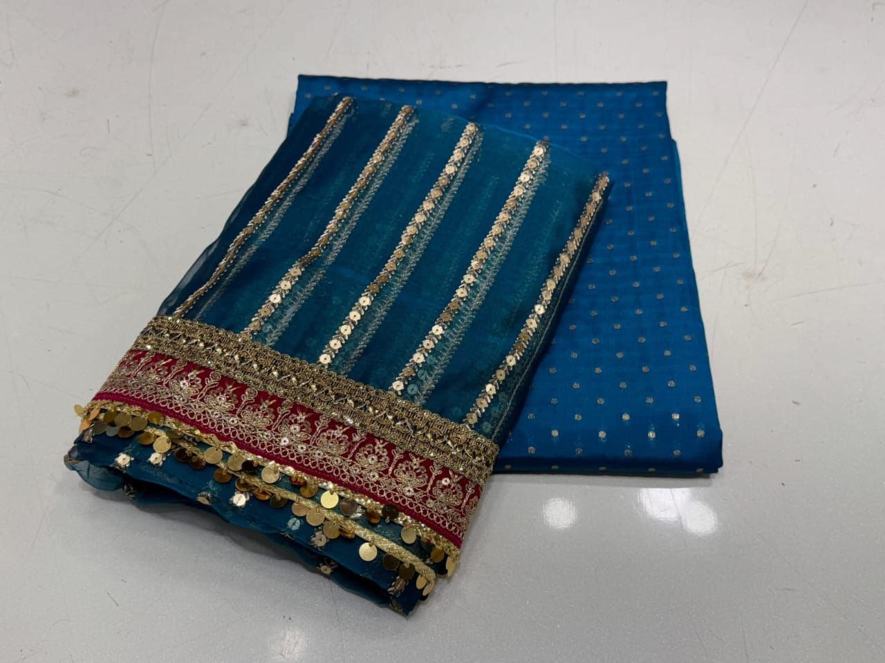 Dot Resham Unstitched 5-Yard Suit & Ready Dupatta