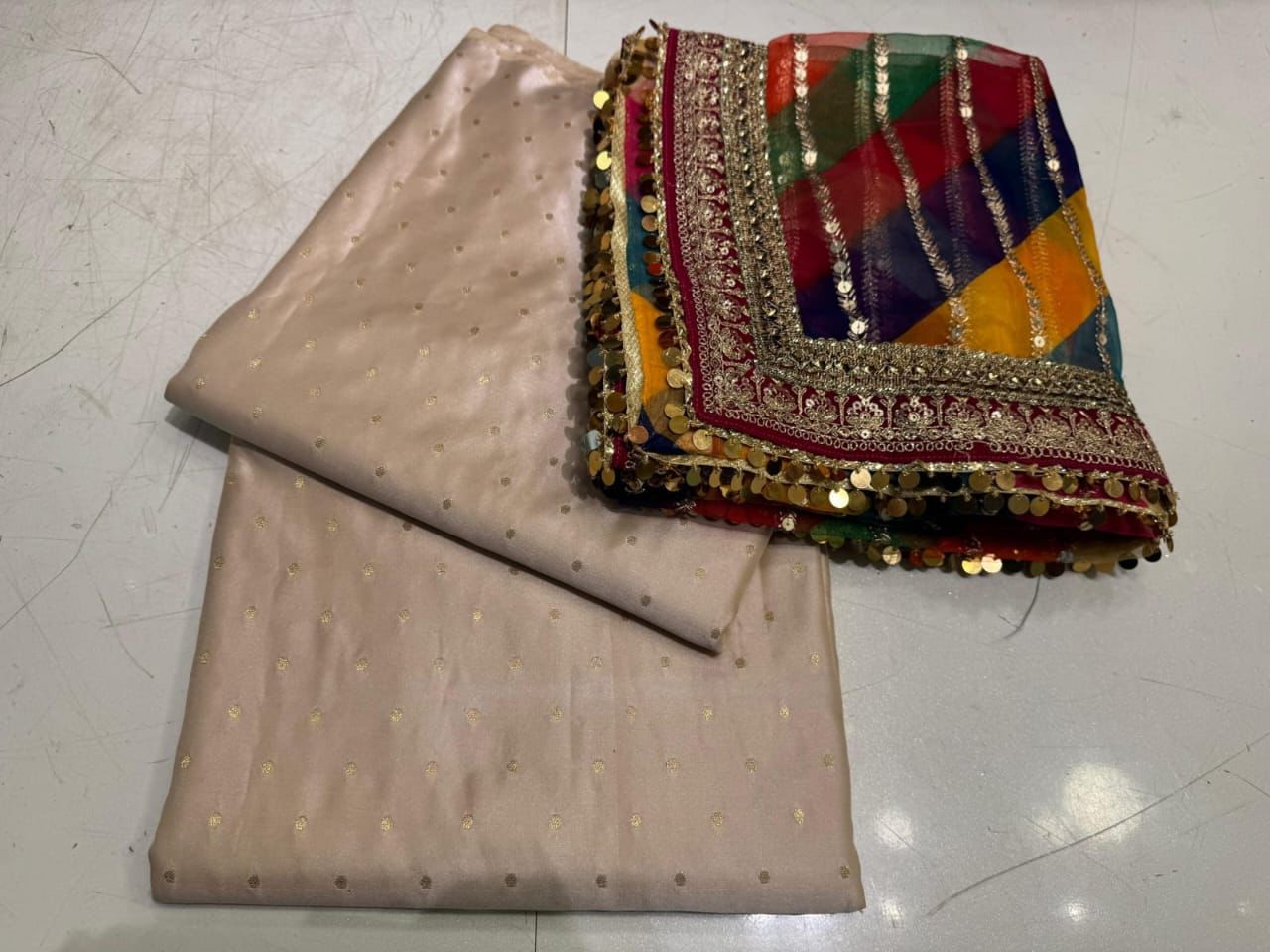 Dot Resham Unstitched 5-Yard Suit & Ready Dupatta